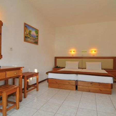 Hotel Emerald Chrysi Ammoudia Exterior photo