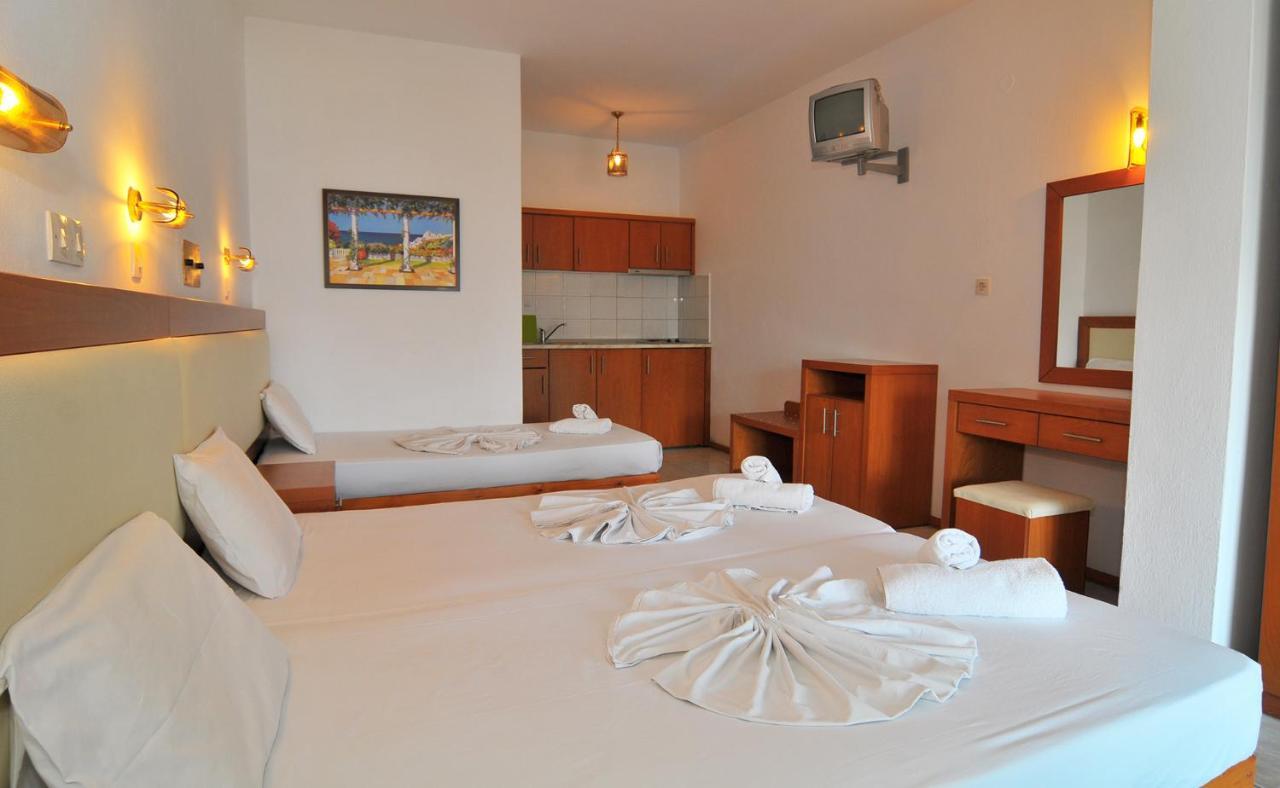 Hotel Emerald Chrysi Ammoudia Exterior photo