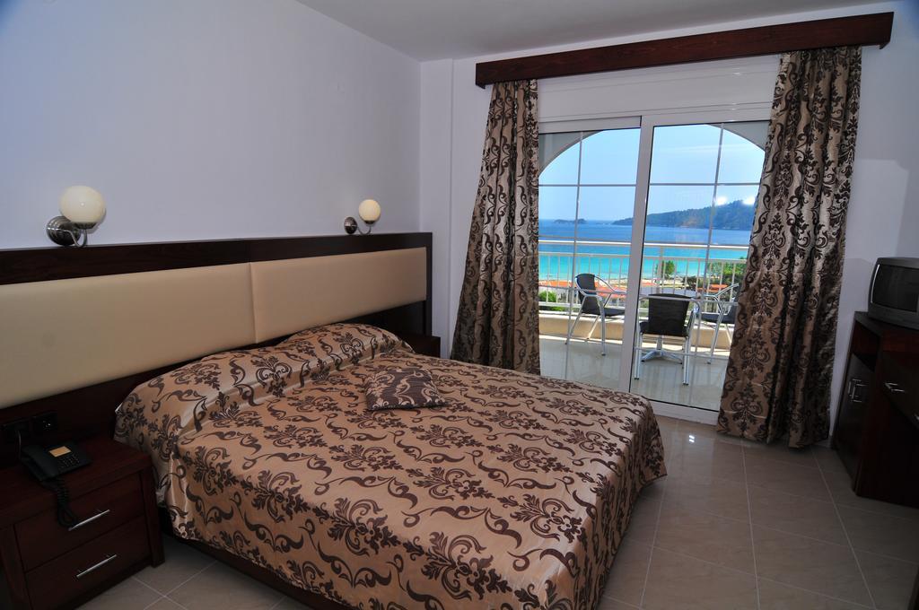 Hotel Emerald Chrysi Ammoudia Exterior photo